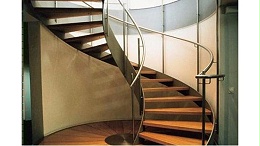 旋转钢架楼梯的设计和施工